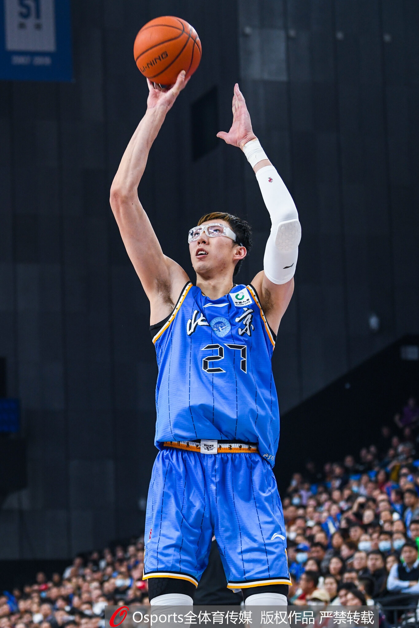 开云注册-媒体人：没有周琦的护筐 山西末节如鱼得水 球球都往内线强攻