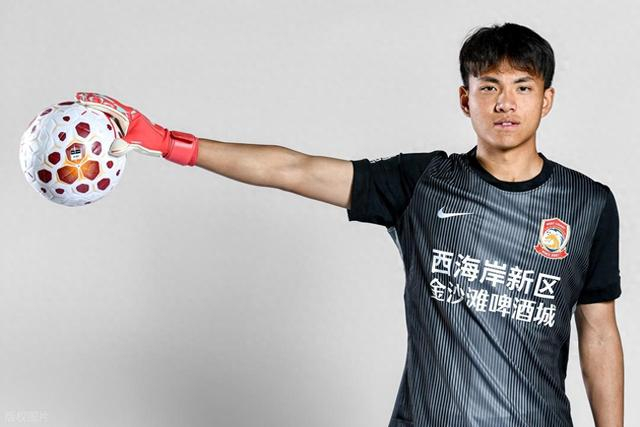 开云平台-青岛西海岸也是豪门！国足门将李昊回应为何不去豪门，获赞情商高|青岛市|U23亚洲杯|马德里竞技|诺伊尔|马竞_新浪体育_新浪新闻